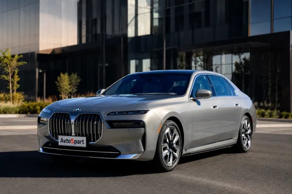 BMW i7 eDrive50 2026: подробный разбор БМВ i7 для будущих владельцев