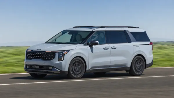 Kia Carnival 2026: подробный обзор Киа Carnival для семейных поездок