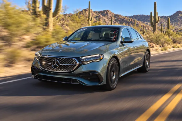 Mercedes-Benz E-Class 2026: детальный обзор Мерседес E-Class для будущих владельцев