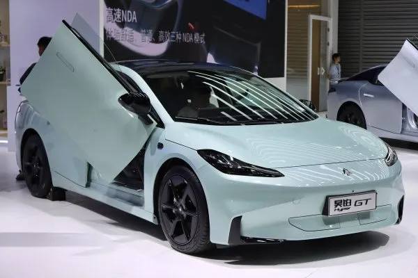 Aion Hyper GT 2026 — подробный обзор нового электроседана из Китая